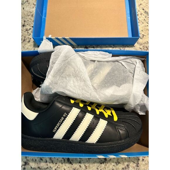 VIRGINIA SUPERSTAR '92 adidas shoes, size 12, New in Box - Picture 4 of 9